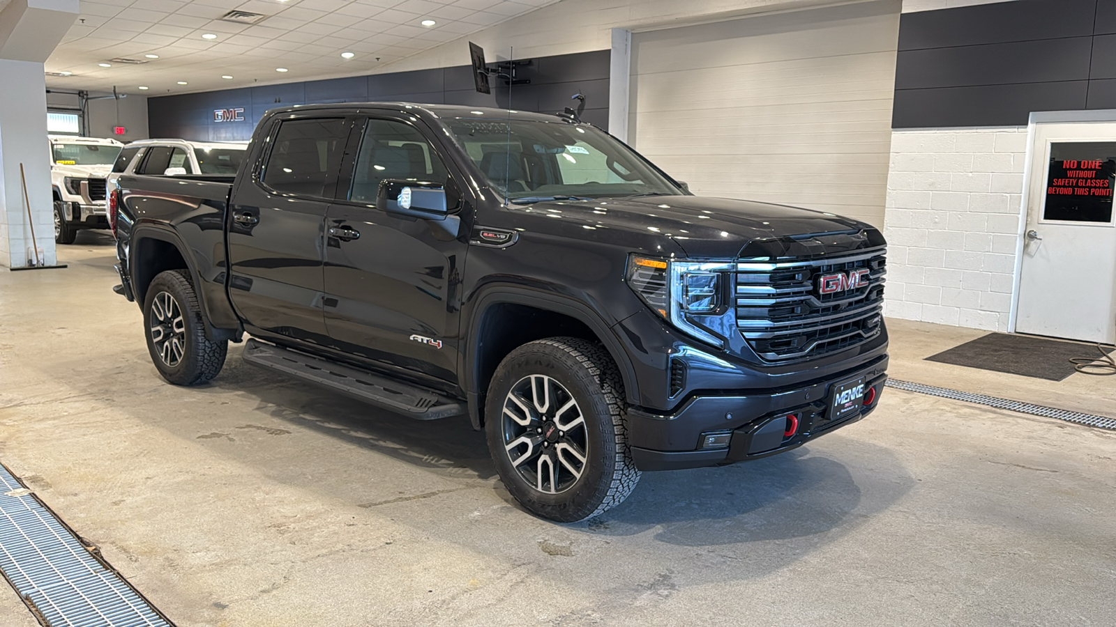 2025 GMC Sierra 1500 AT4 4