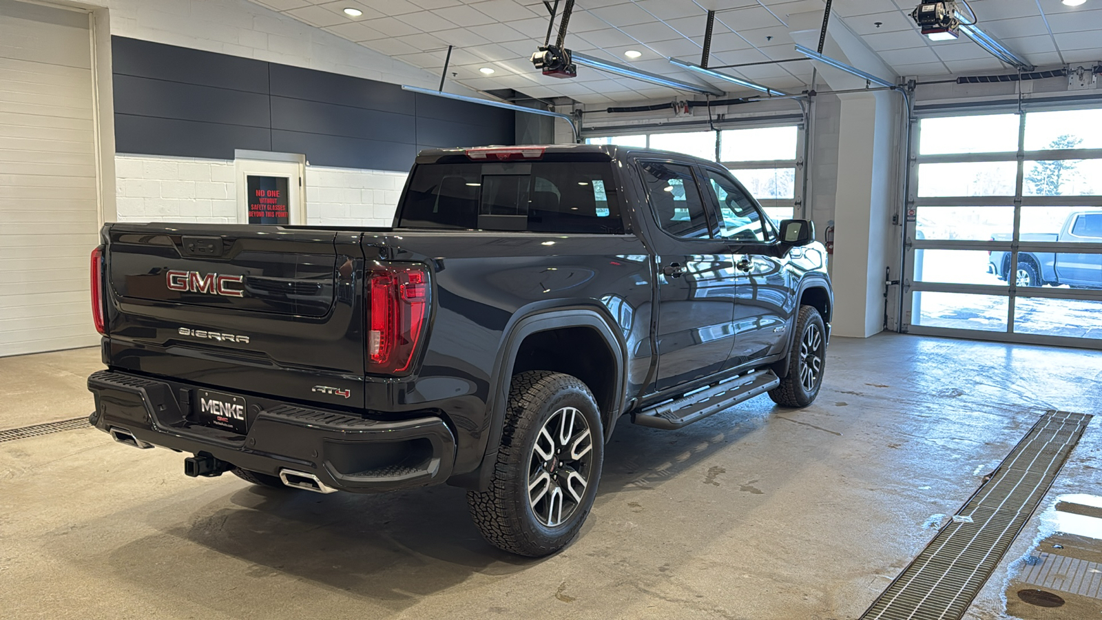 2025 GMC Sierra 1500 AT4 6