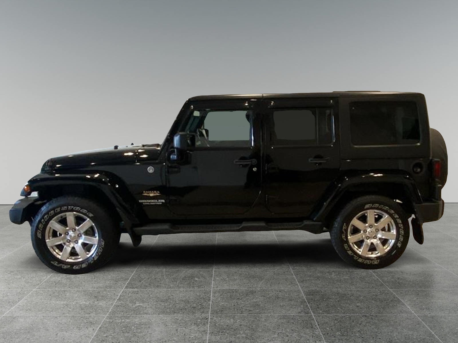 2013 Jeep Wrangler Unlimited Sahara 1