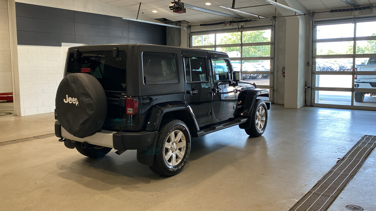 2013 Jeep Wrangler Unlimited Sahara 6