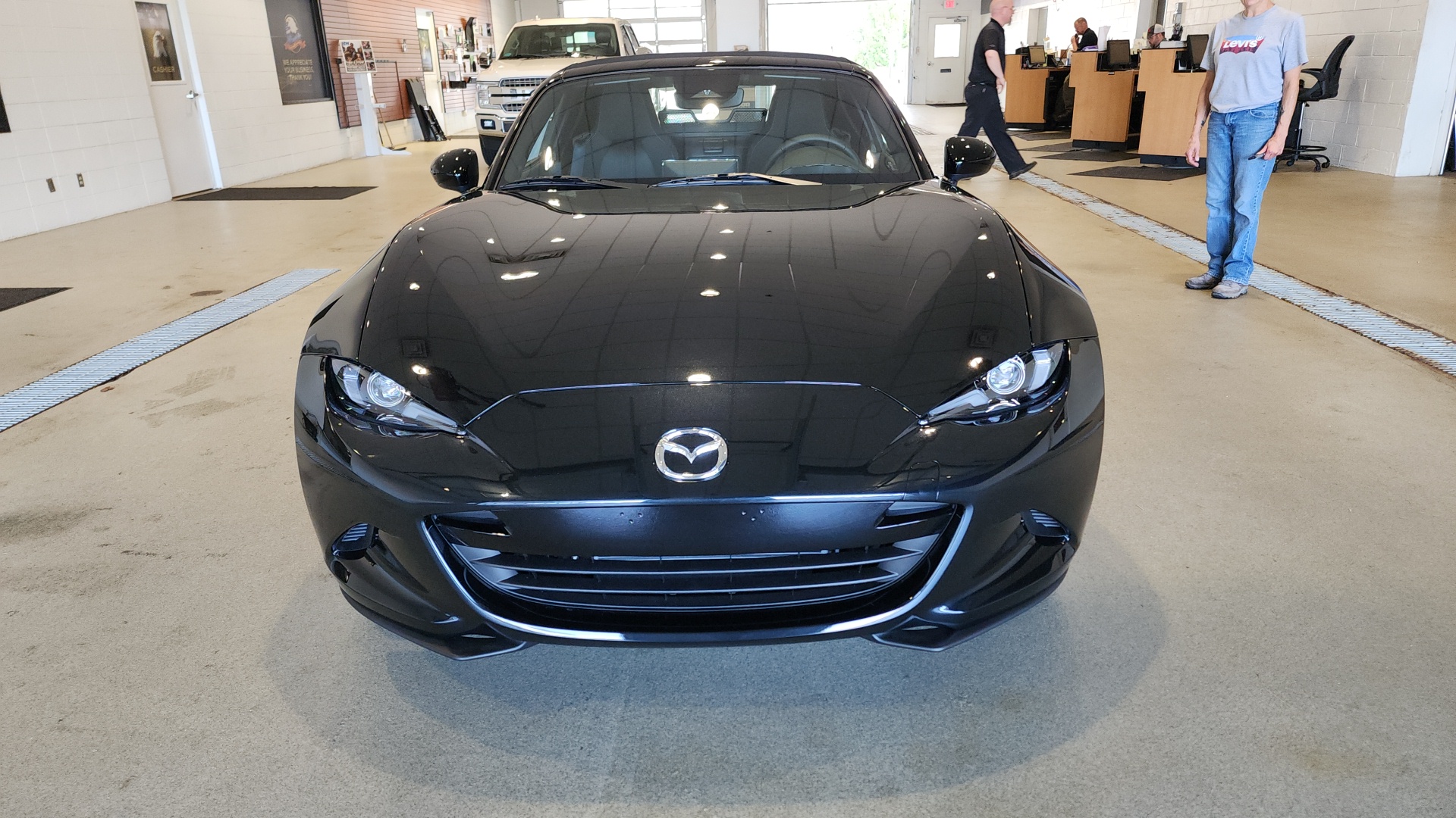 2024 Mazda MX-5 Miata Sport 3