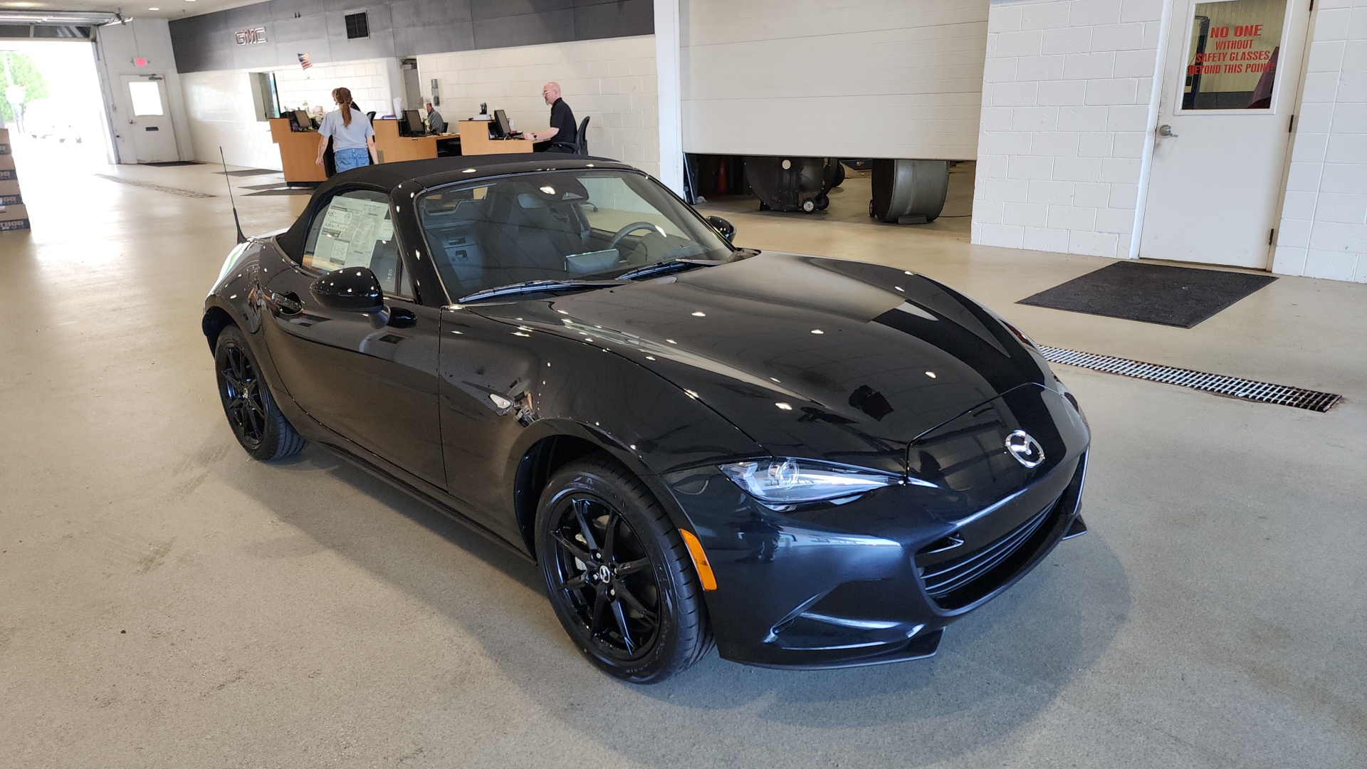 2024 Mazda MX-5 Miata Sport 4