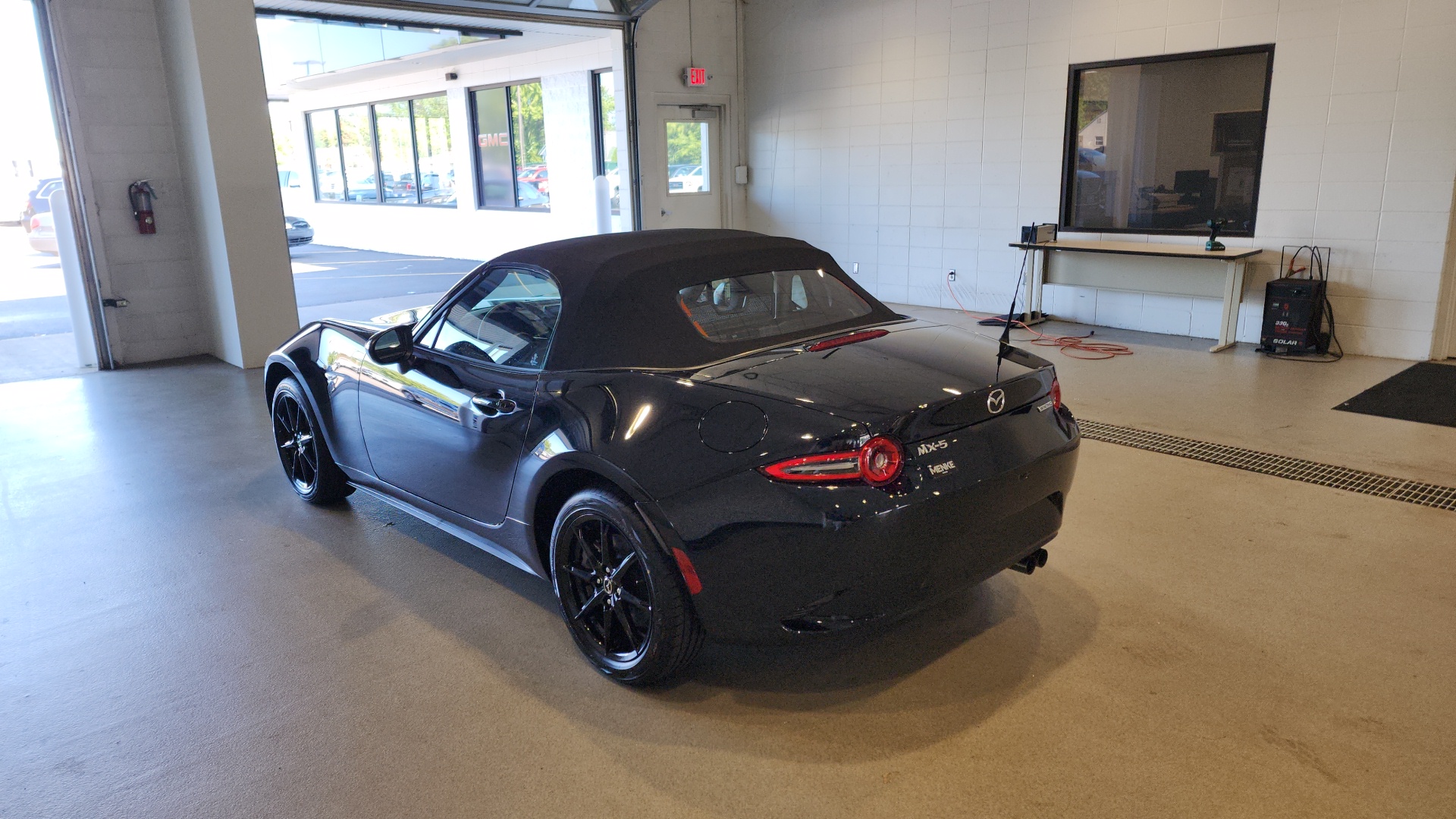 2024 Mazda MX-5 Miata Sport 8