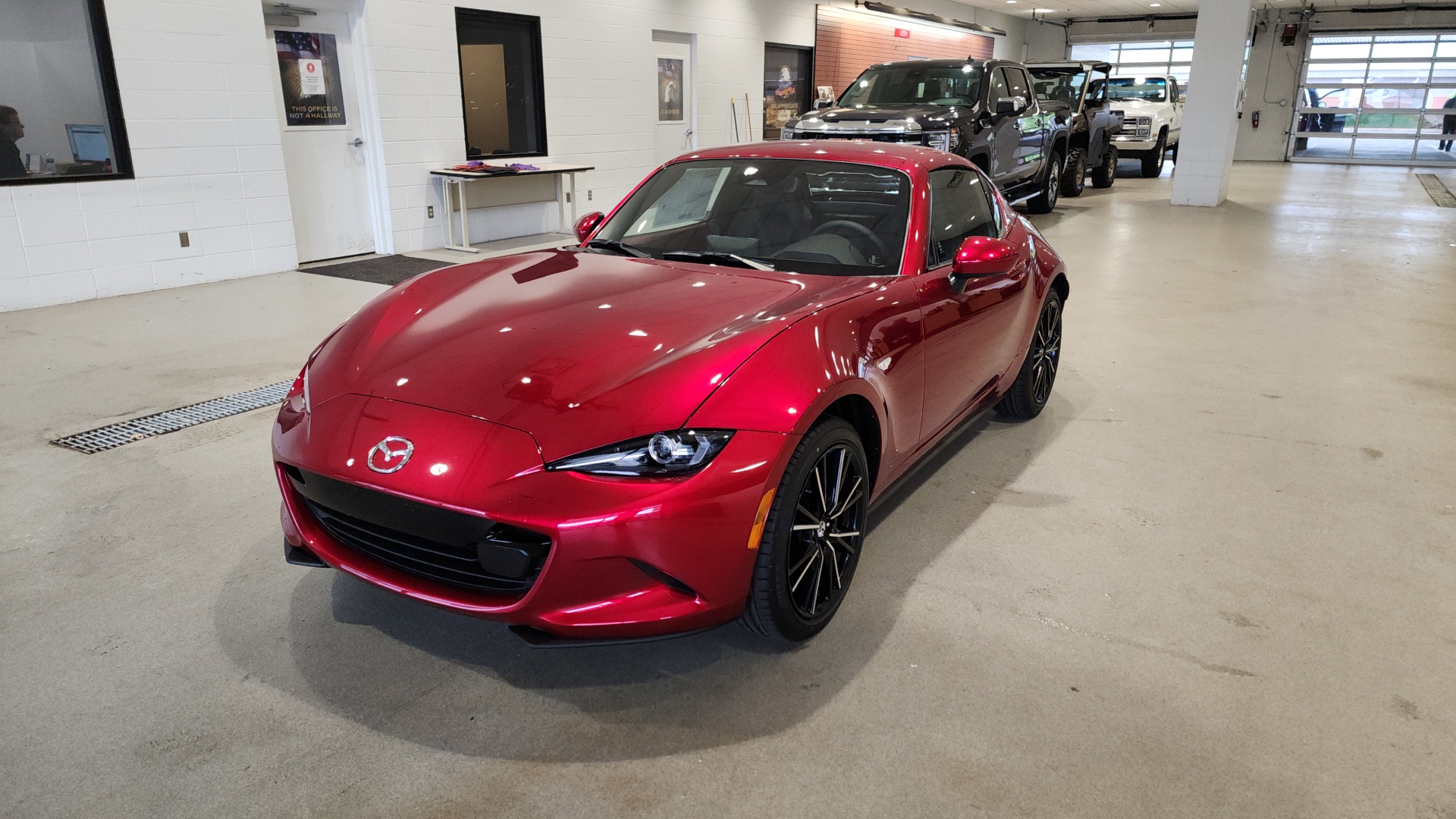 2024 Mazda MX-5 Miata RF Grand Touring 2