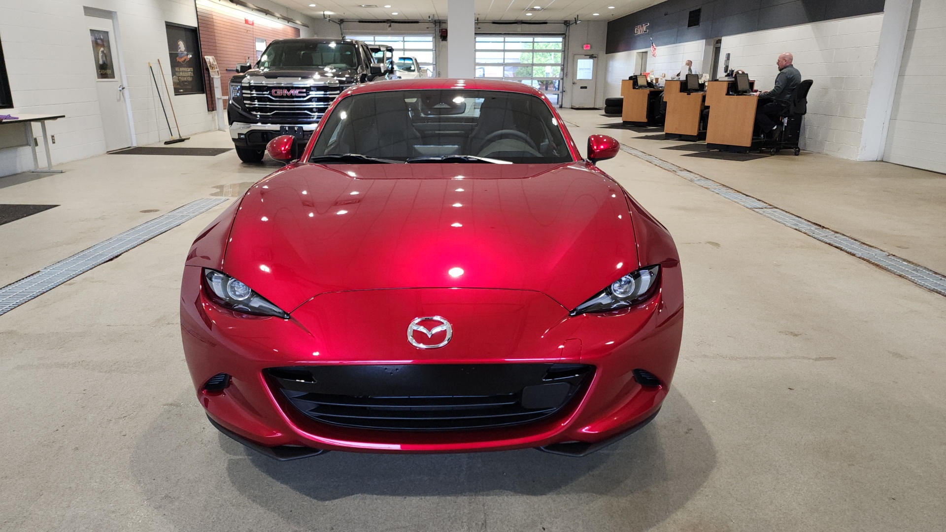 2024 Mazda MX-5 Miata RF Grand Touring 3