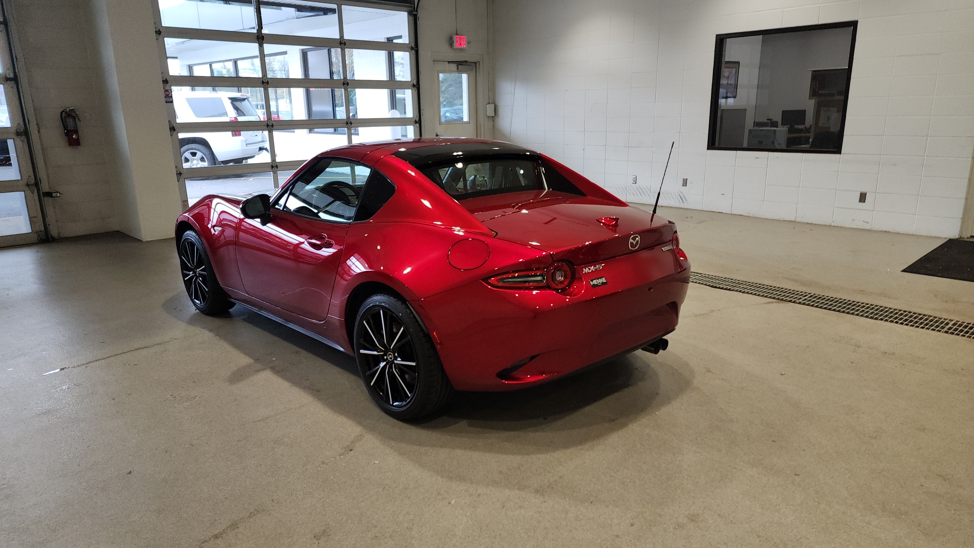 2024 Mazda MX-5 Miata RF Grand Touring 8