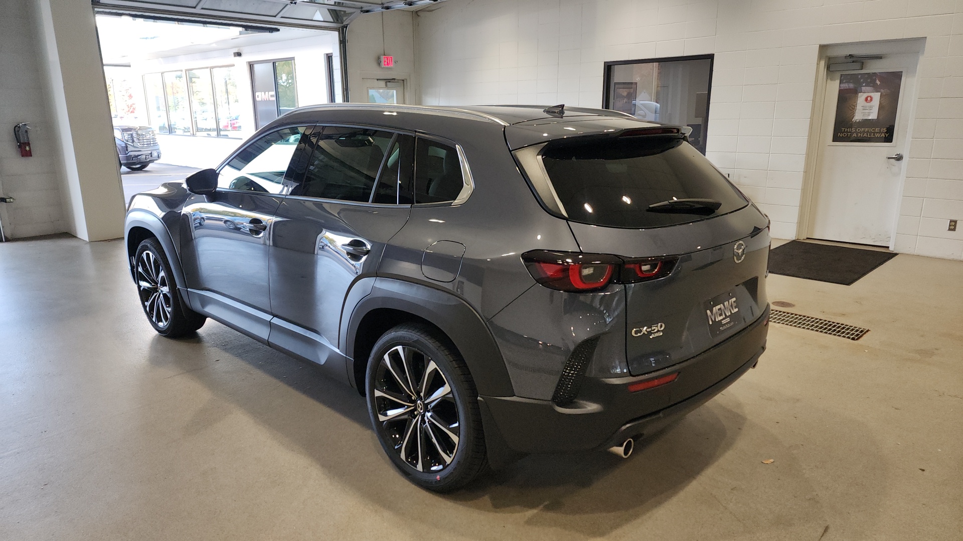 2025 Mazda CX-50 2.5 S Premium Plus Package 8