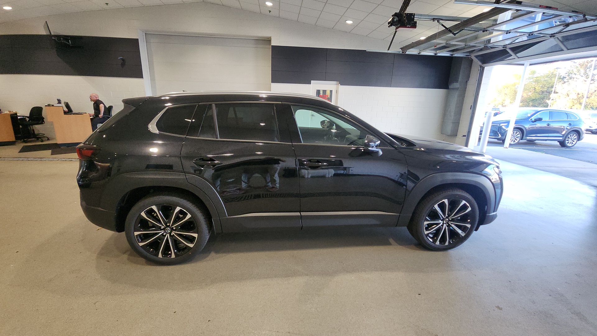 2025 Mazda CX-50 2.5 S Premium Plus Package 5