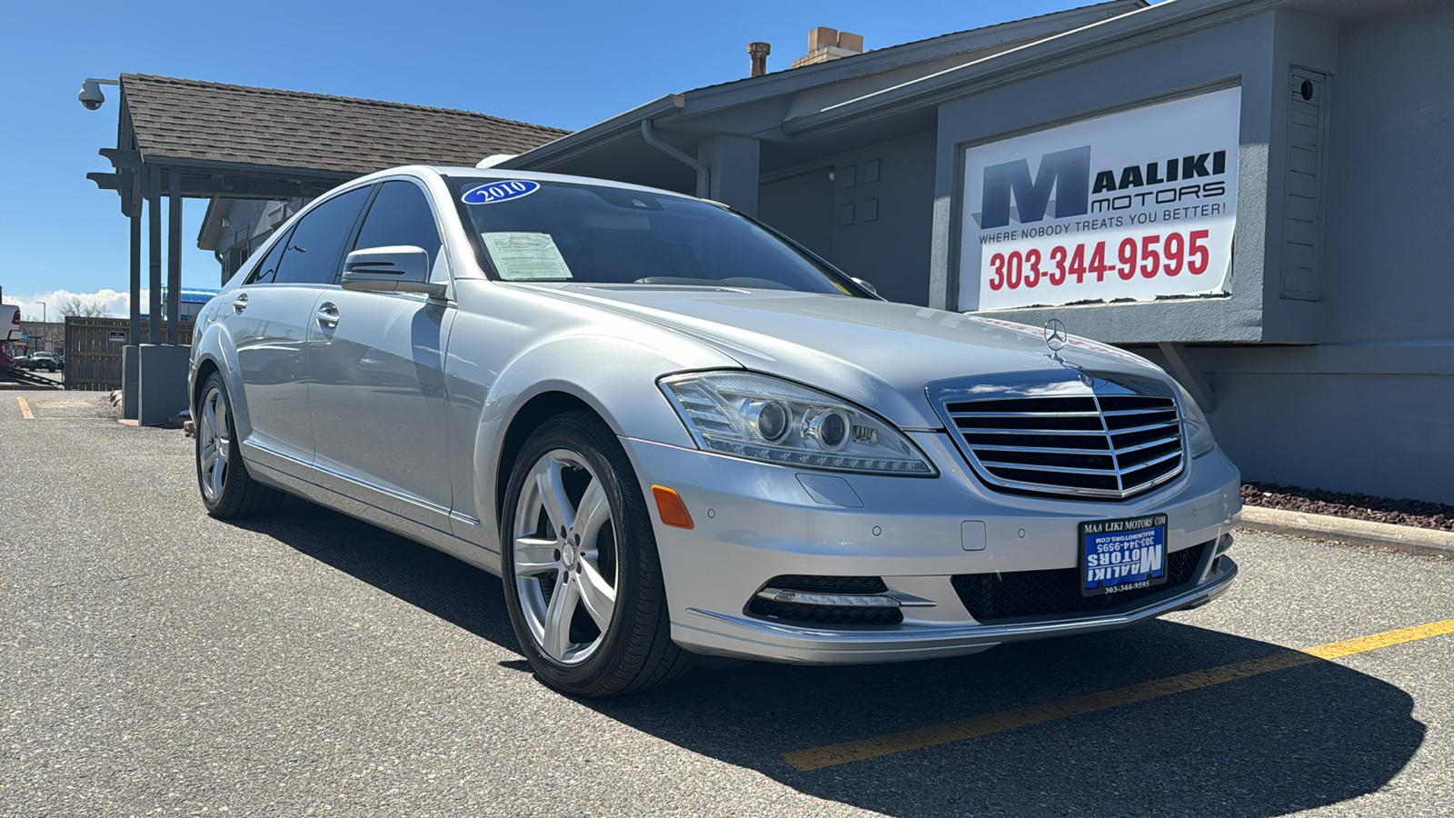 2010 Mercedes-Benz S-Class S 550 4MATIC All-Wheel Drive Luxury Sedan with V8  1