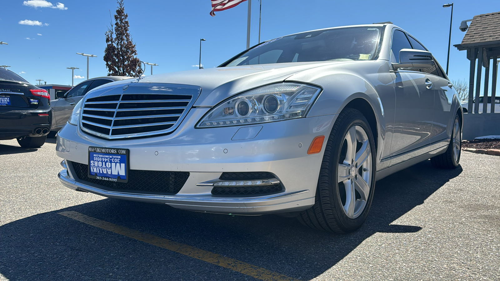 2010 Mercedes-Benz S-Class S 550 4MATIC All-Wheel Drive Luxury Sedan with V8  3