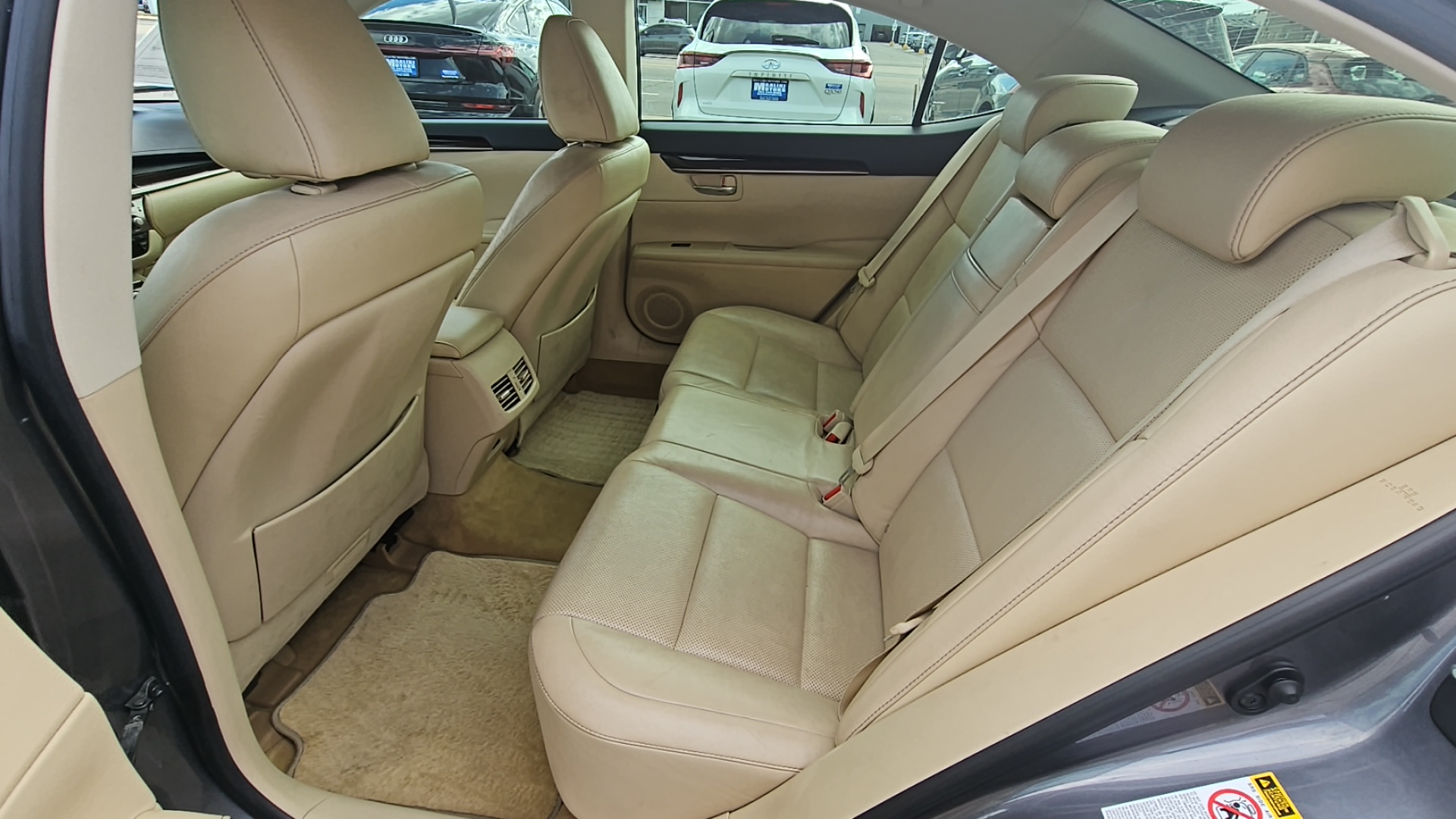 2013 Lexus ES 350  Luxury Sedan With Leather, Sunroof, Bluetooth 8