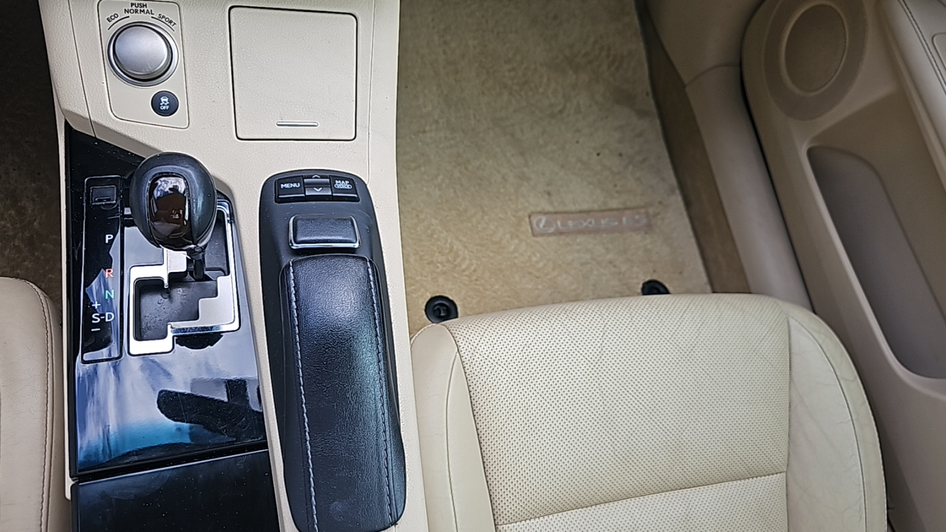 2013 Lexus ES 350  Luxury Sedan With Leather, Sunroof, Bluetooth 16