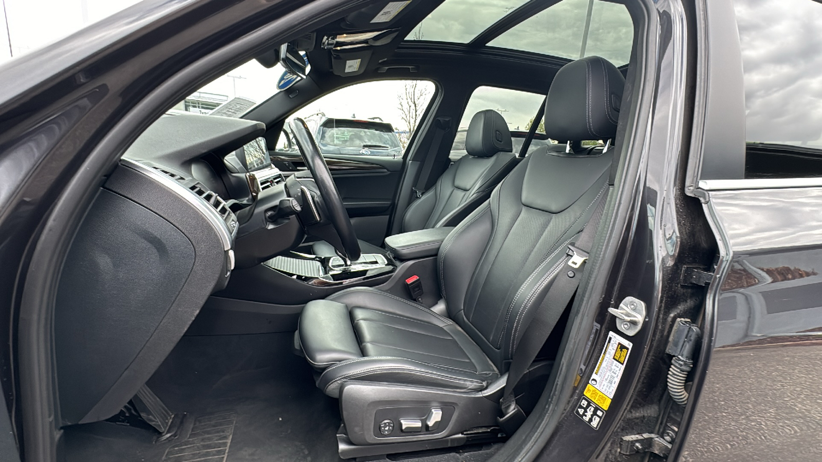 2022 BMW X3 xDrive30i AWD, Turbo I4, Leather, Navigation, Back 28
