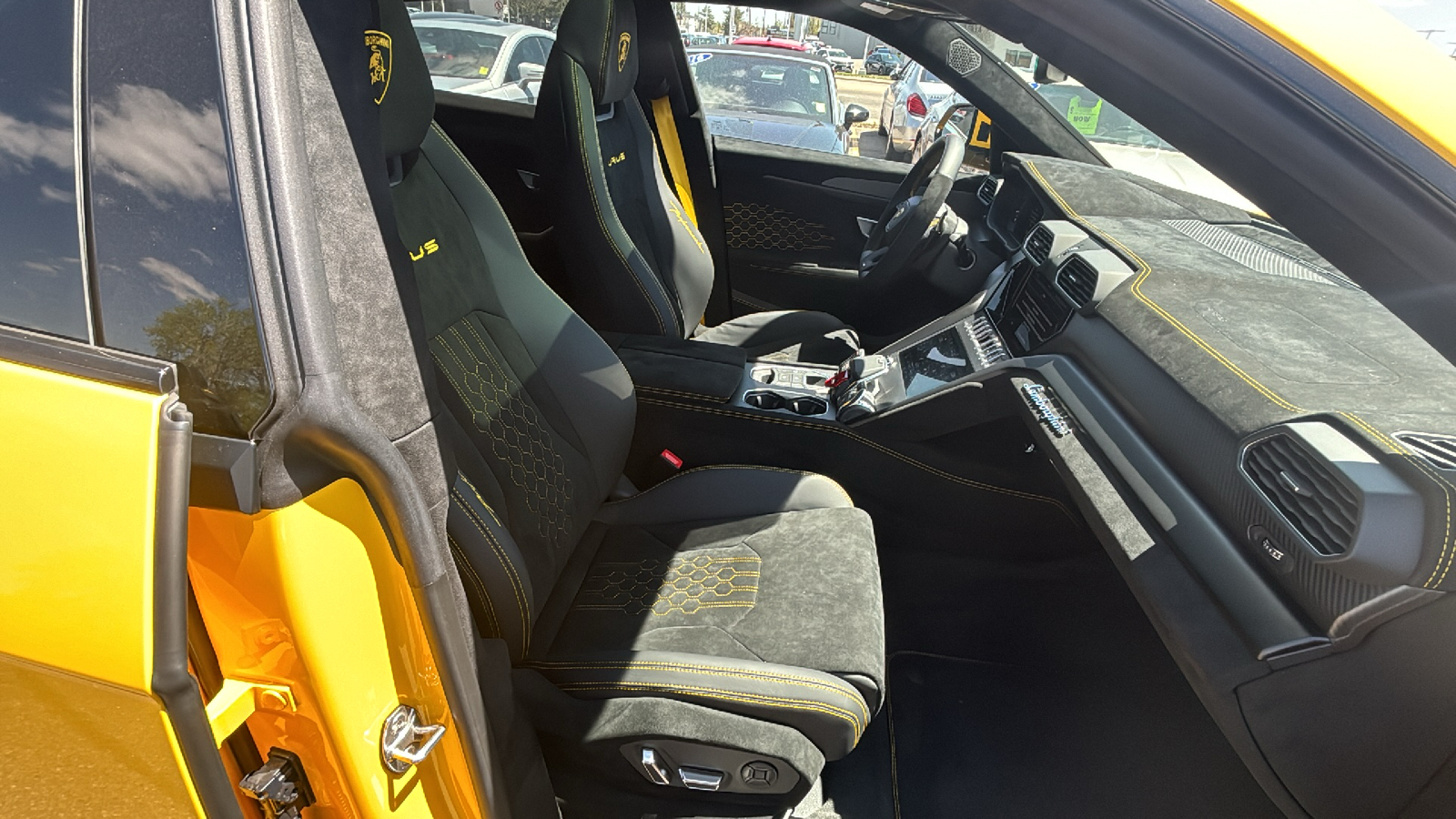 2024 Lamborghini Urus Performante AWD, Twin Turbo V8, Navigation, Leathe 30