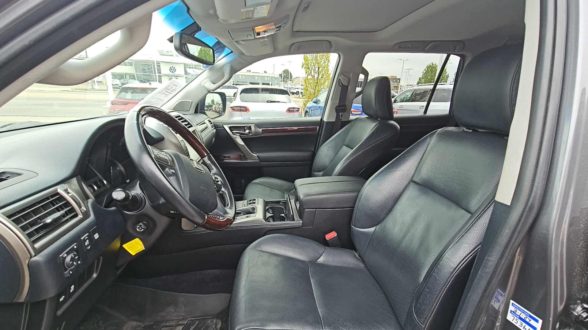 2017 Lexus GX 460  AWD, Leather, Sunroof, Navigation, Backup Camera, 7