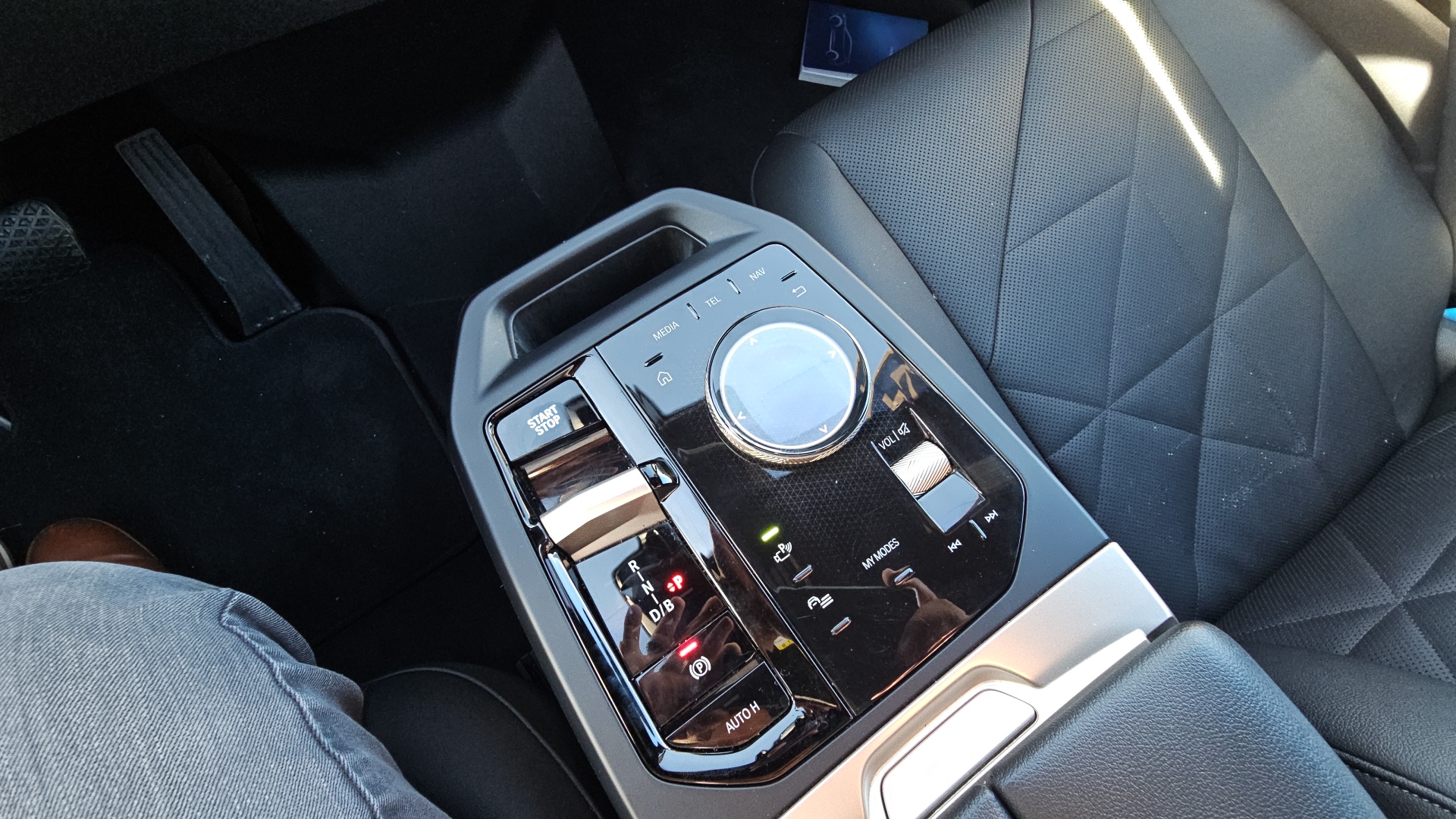 2024 BMW iX xDrive50 AWD Electric Power, Sunroof, Navigation,  20