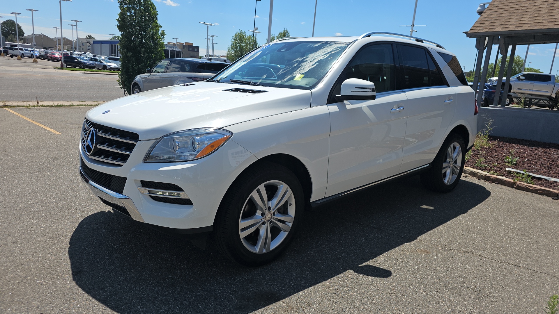 2015 Mercedes-Benz M-Class ML 350 4MATIC AWD, Navigation, Sunroof, Heated Lea 3