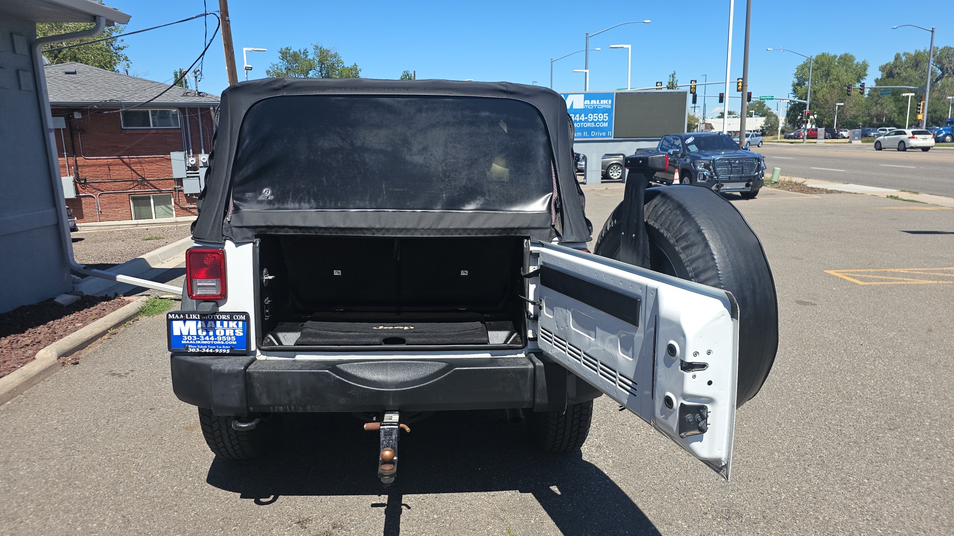 2012 Jeep Wrangler Sport Robust 4WD, Powerful 3.6L V6 Engine 7