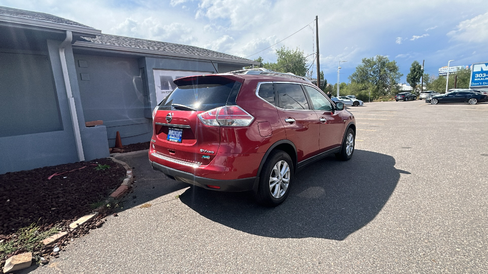 2014 Nissan Rogue SV AWD For Enhanced Stability and Control 9