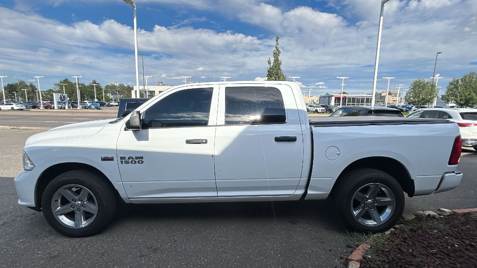 2015 Ram Ram Pickup 1500 Express HEMI V8, 4WD, Crew Cab, Clean CARFAX 4