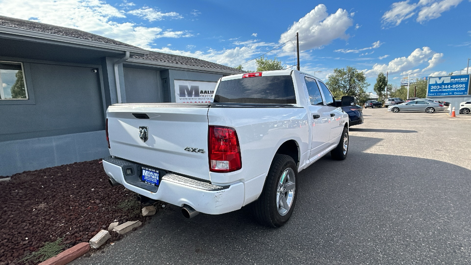 2015 Ram Ram Pickup 1500 Express HEMI V8, 4WD, Crew Cab, Clean CARFAX 8