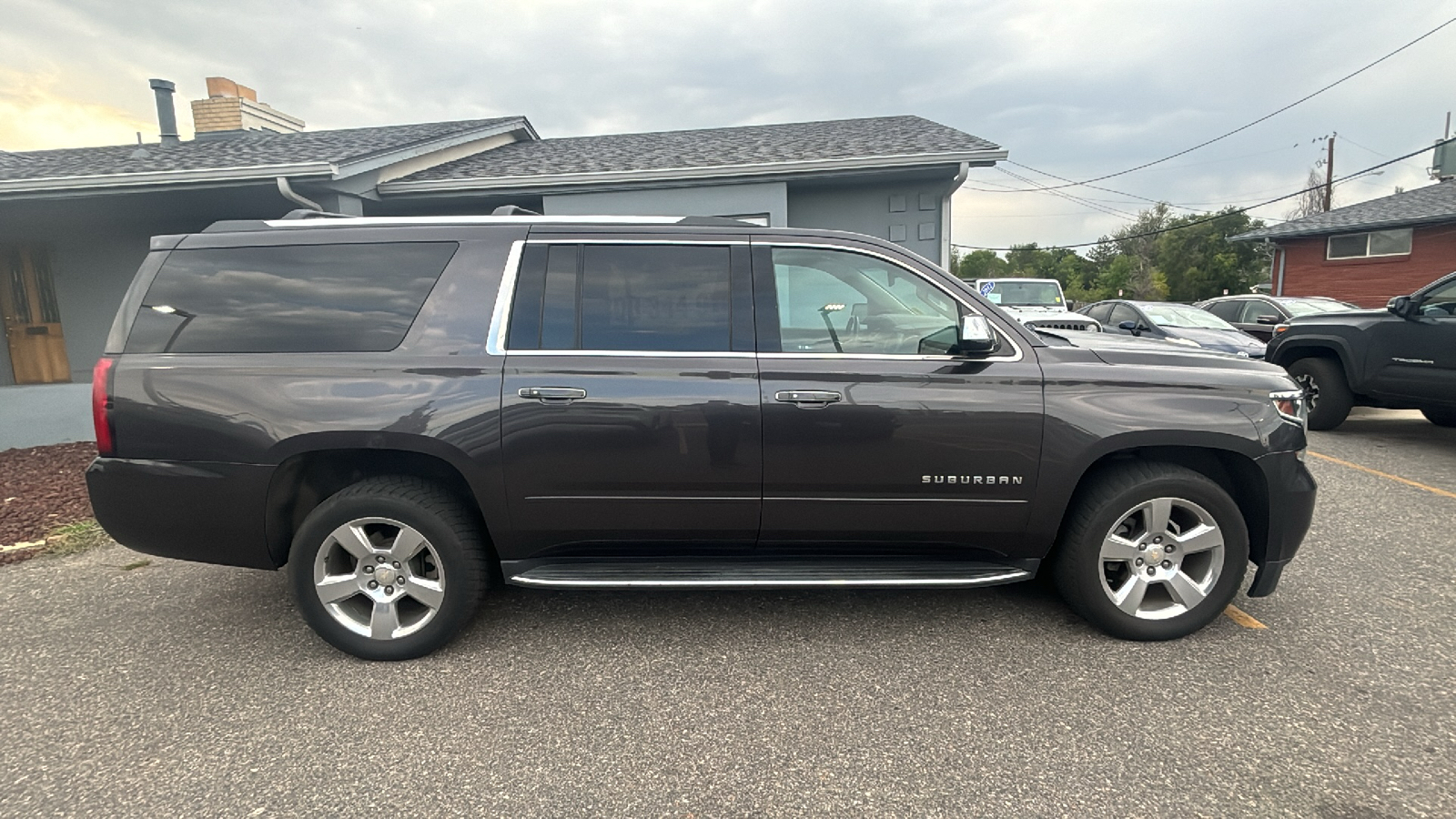 2018 Chevrolet Suburban Premier 4WD, Leather, Heated Seats, Navigation, Re 9