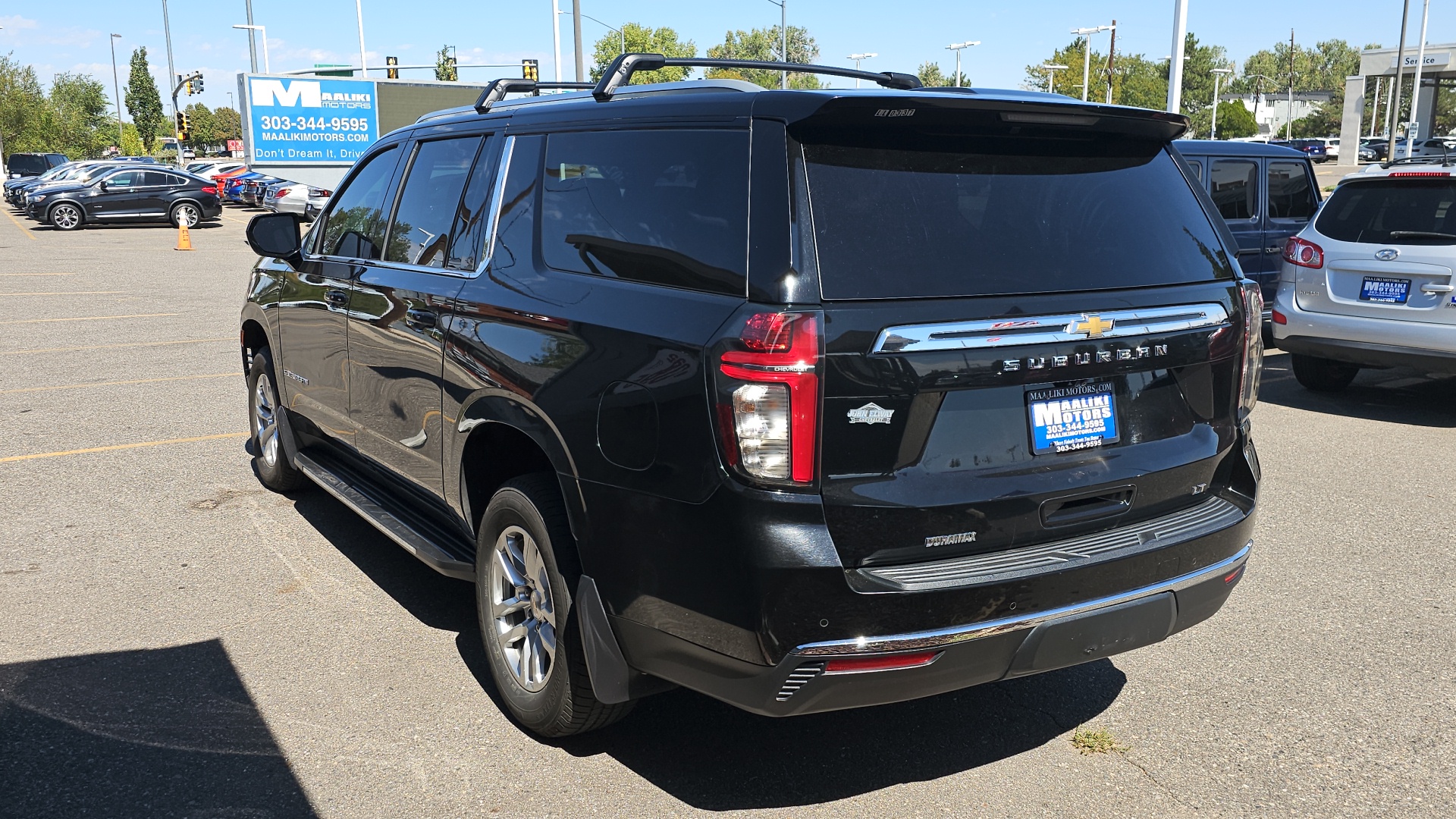 2022 Chevrolet Suburban LT Diesel Power, 4WD, Leather, Navigation, Heated  4