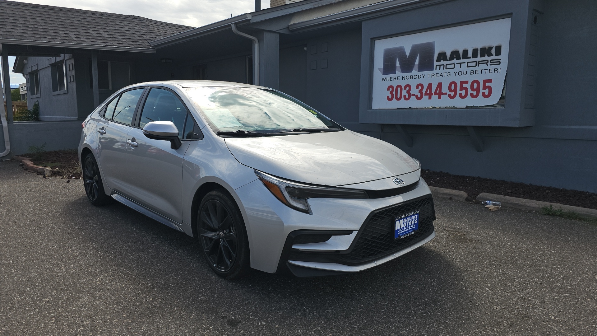 2023 Toyota Corolla SE One Owner, Clean CARFAX, Backup Camera, Bluetoo 1