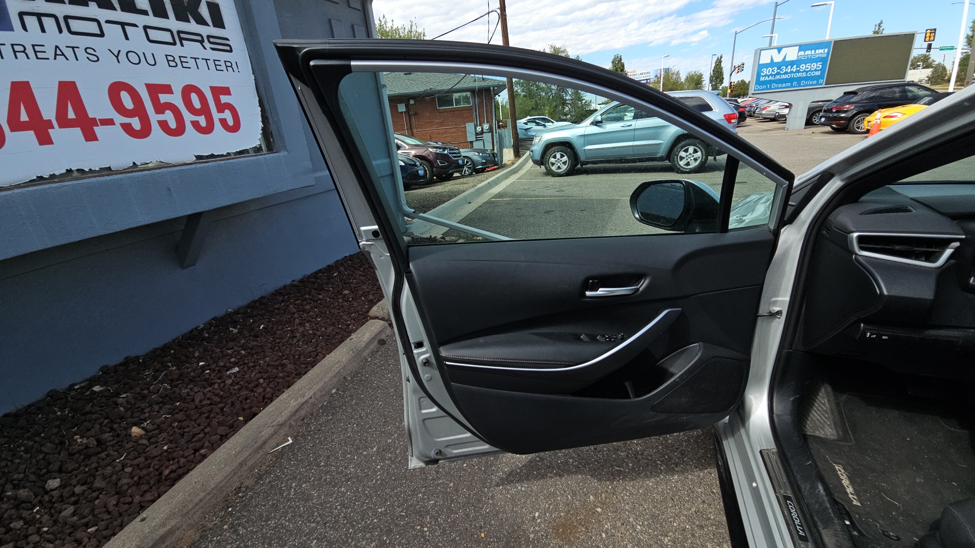 2023 Toyota Corolla SE One Owner, Clean CARFAX, Backup Camera, Bluetoo 9