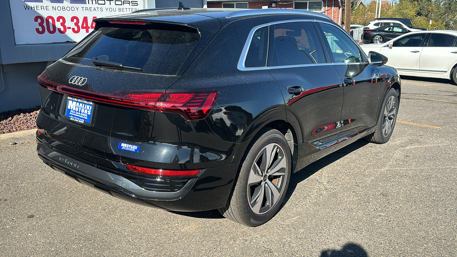 2024 Audi Q8 e-tron quattro Premium AWD Electric, Navigation, Sunroof, 9