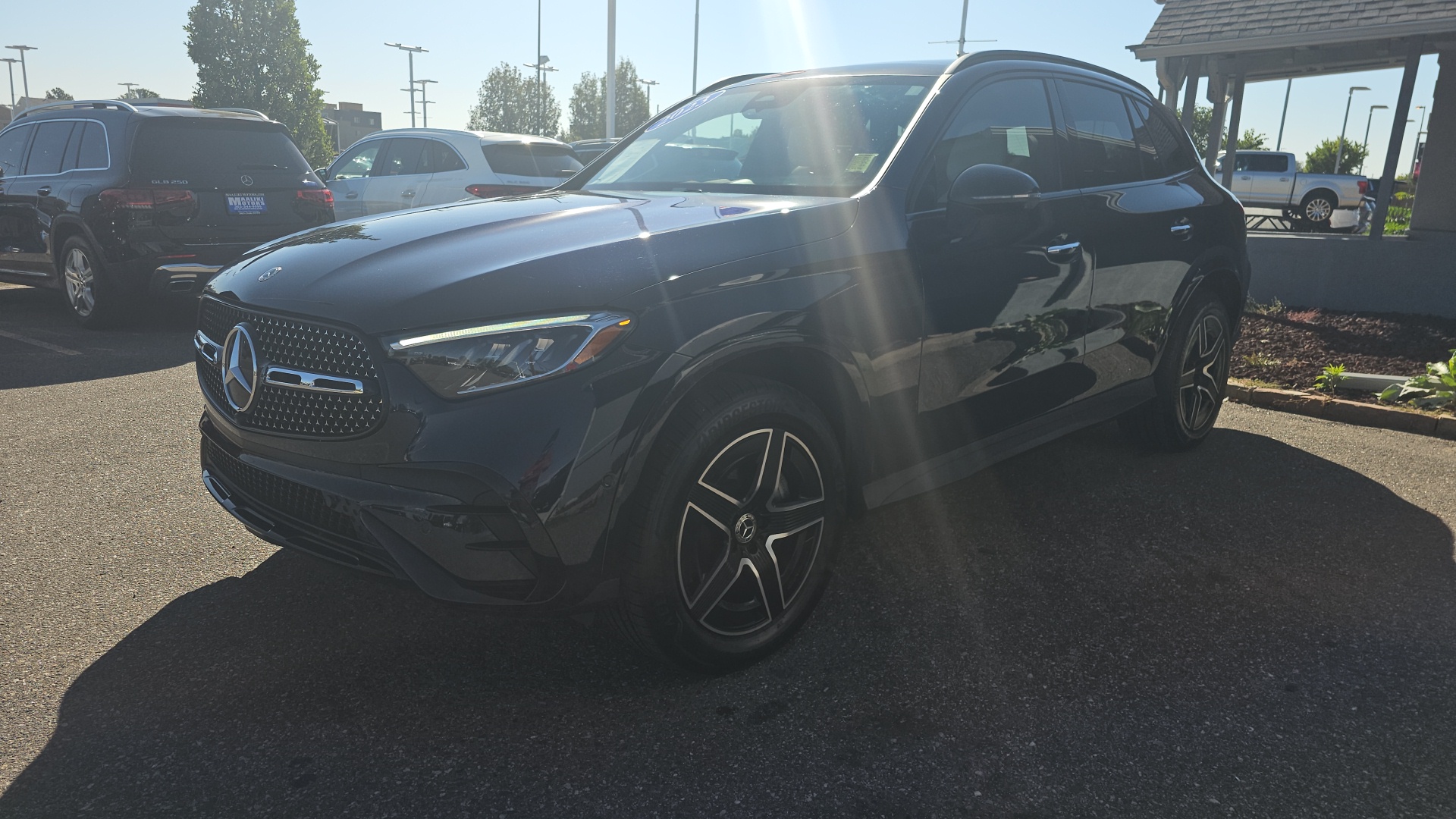 2023 MERCEDES-BENZ GLC GLC 300 4MATIC AWD, Turbo Engine, Heated Leather S 3