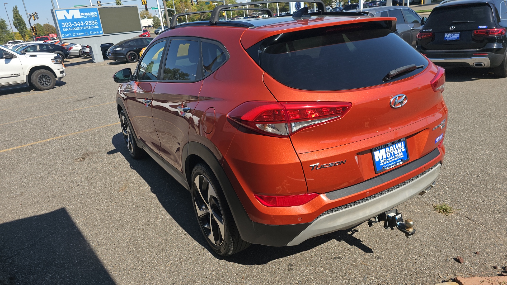 2017 Hyundai TUCSON Limited AWD for Superior Control and Traction 6