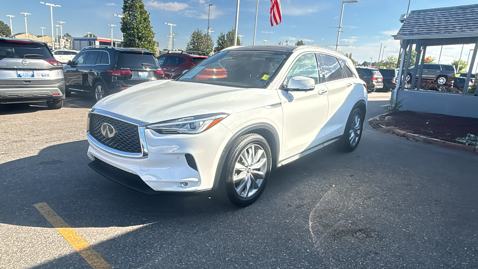 2019 INFINITI QX50 Essential  3