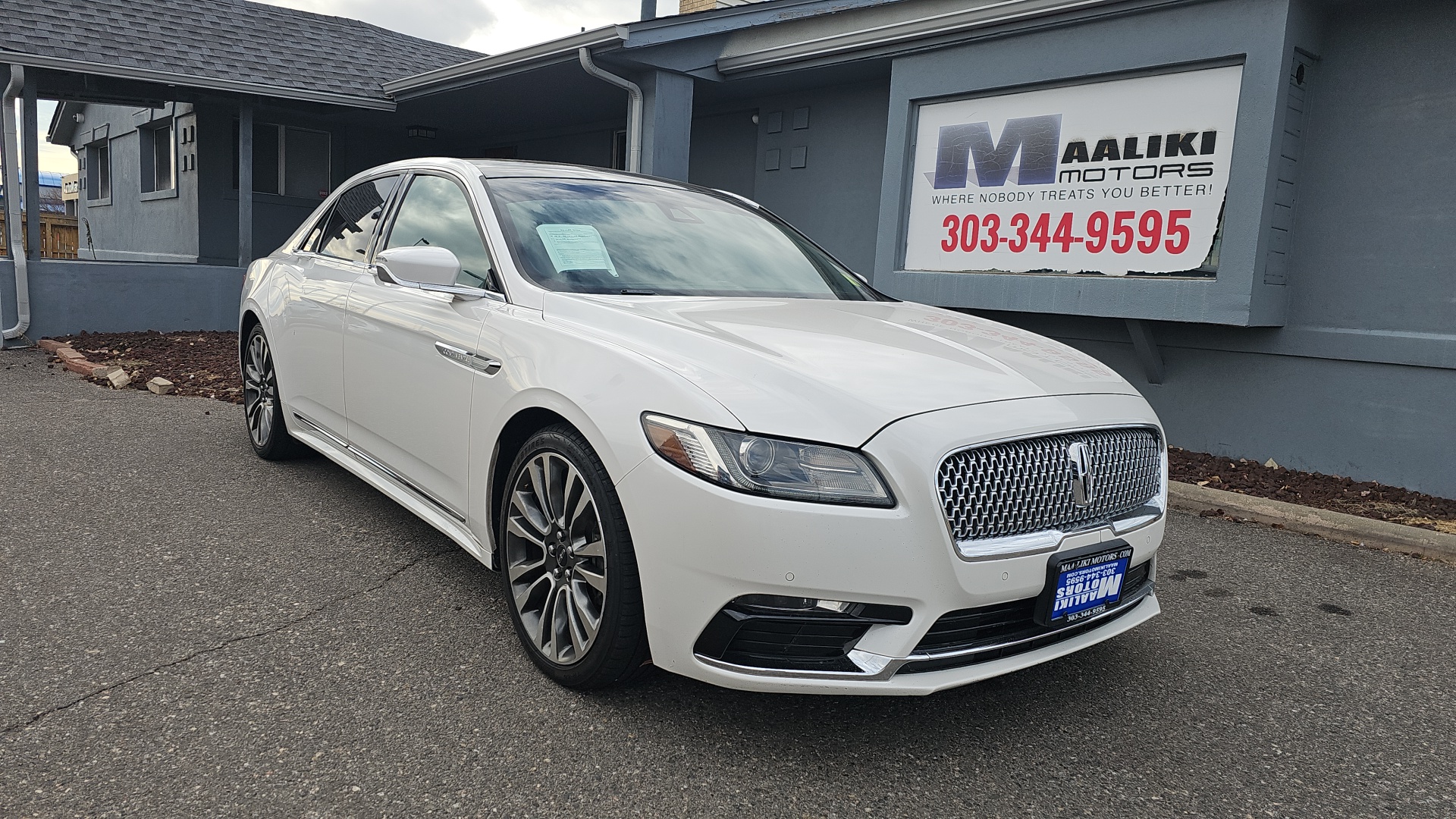 2017 Lincoln Continental Reserve AWD Sedan With Twin Turbo, Leather, and Na 1