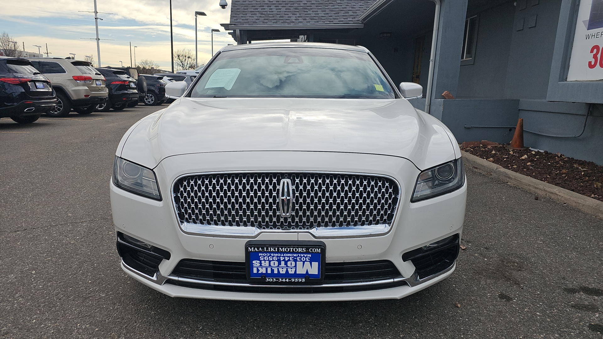 2017 Lincoln Continental Reserve AWD Sedan With Twin Turbo, Leather, and Na 2