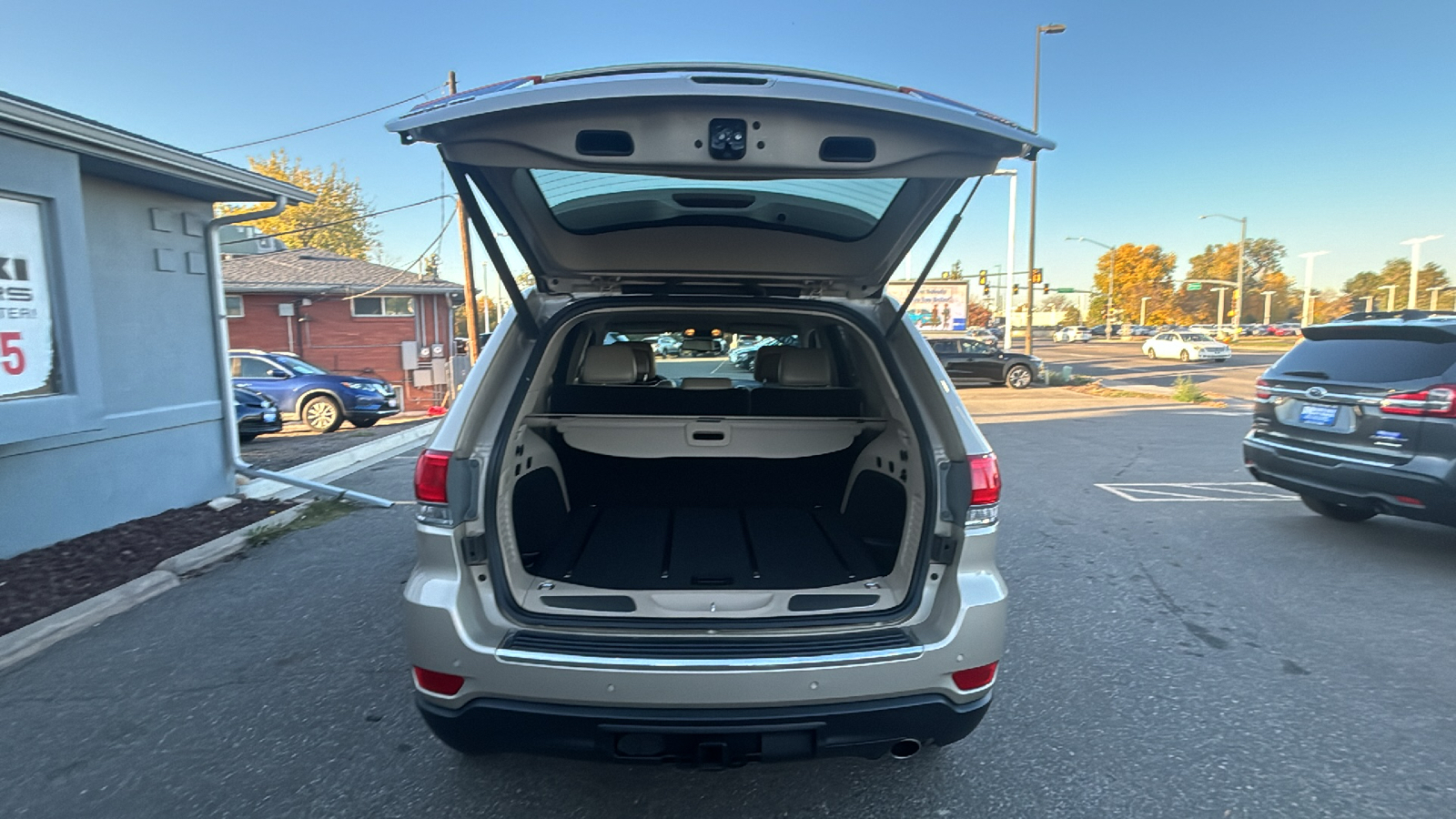 2015 Jeep Grand Cherokee Limited 4WD, Heated Seats, Leather, Remote Start,  7