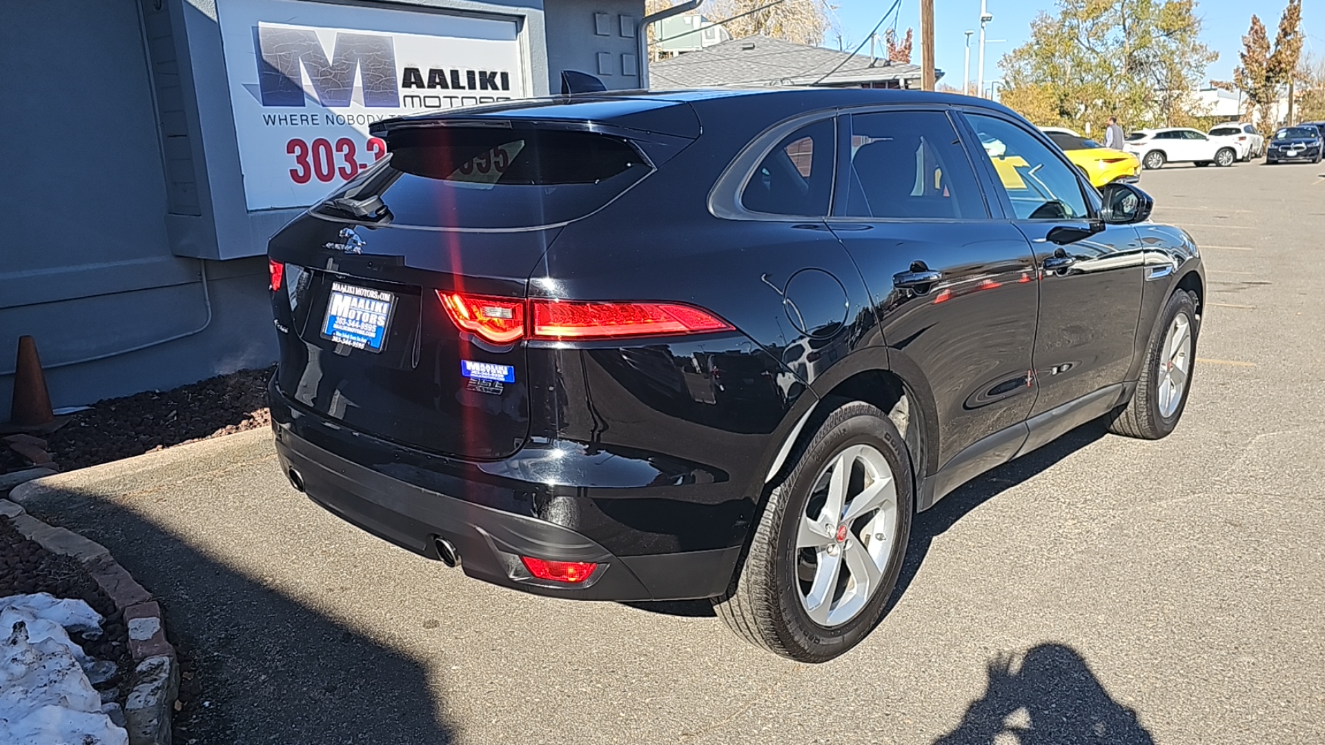 2017 Jaguar F-PACE 35t Premium AWD Luxury with Supercharged V6 and Su 4