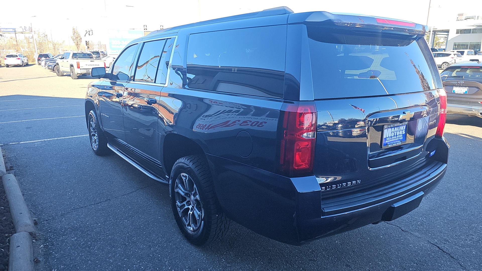 2018 Chevrolet Suburban LT 1500 4WD, EcoTec3 V8, Leather, Heated Seats, Re 4