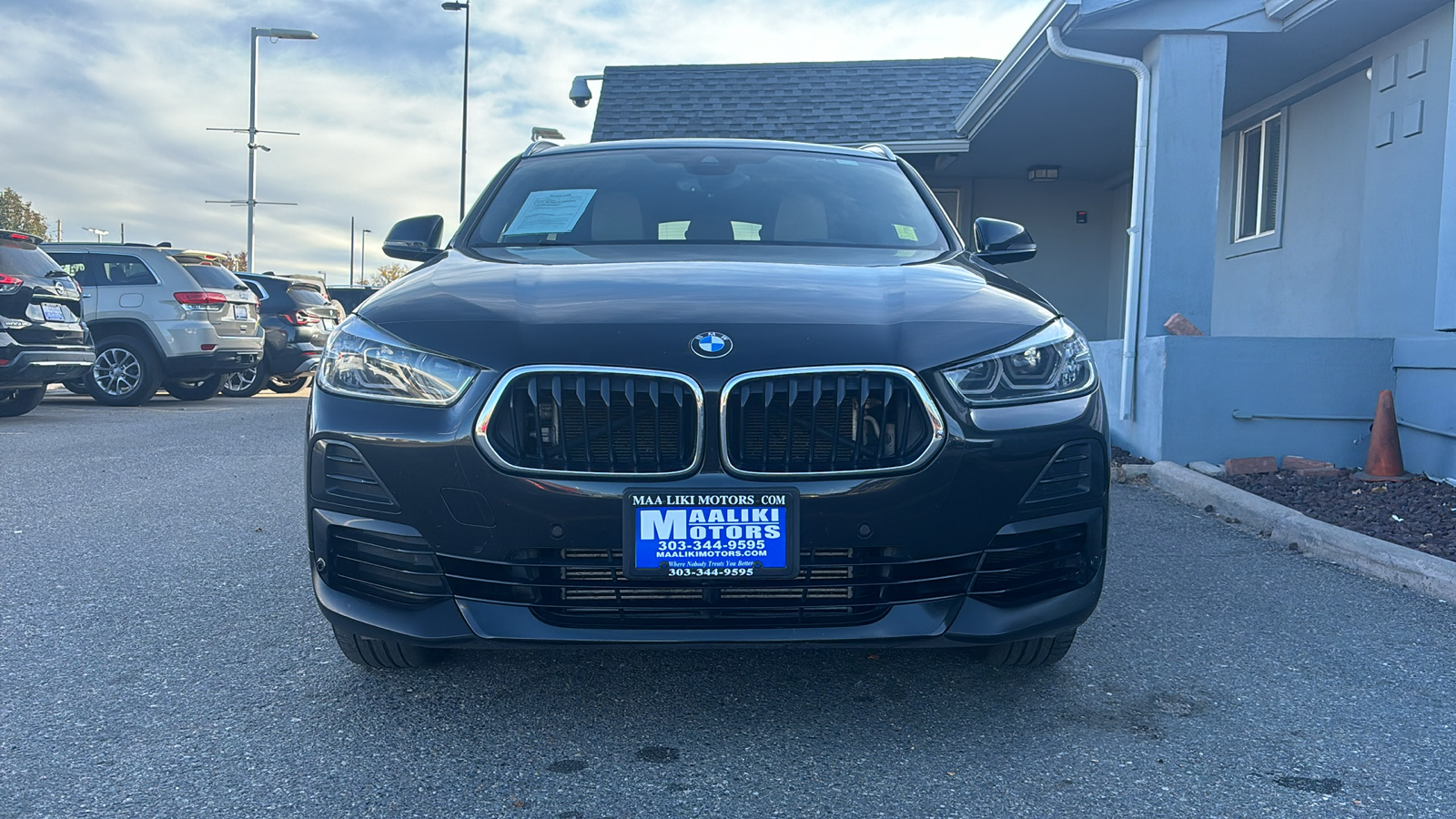 2023 BMW X2 xDrive28i AWD Luxury with Navigation, Leather, and 2