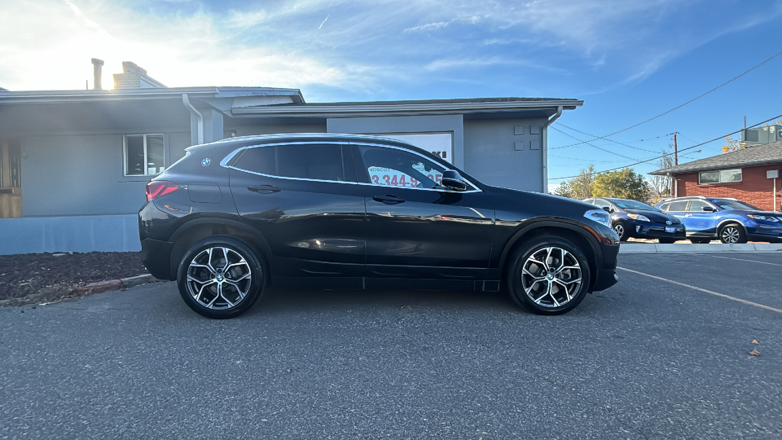 2023 BMW X2 xDrive28i AWD Luxury with Navigation, Leather, and 10