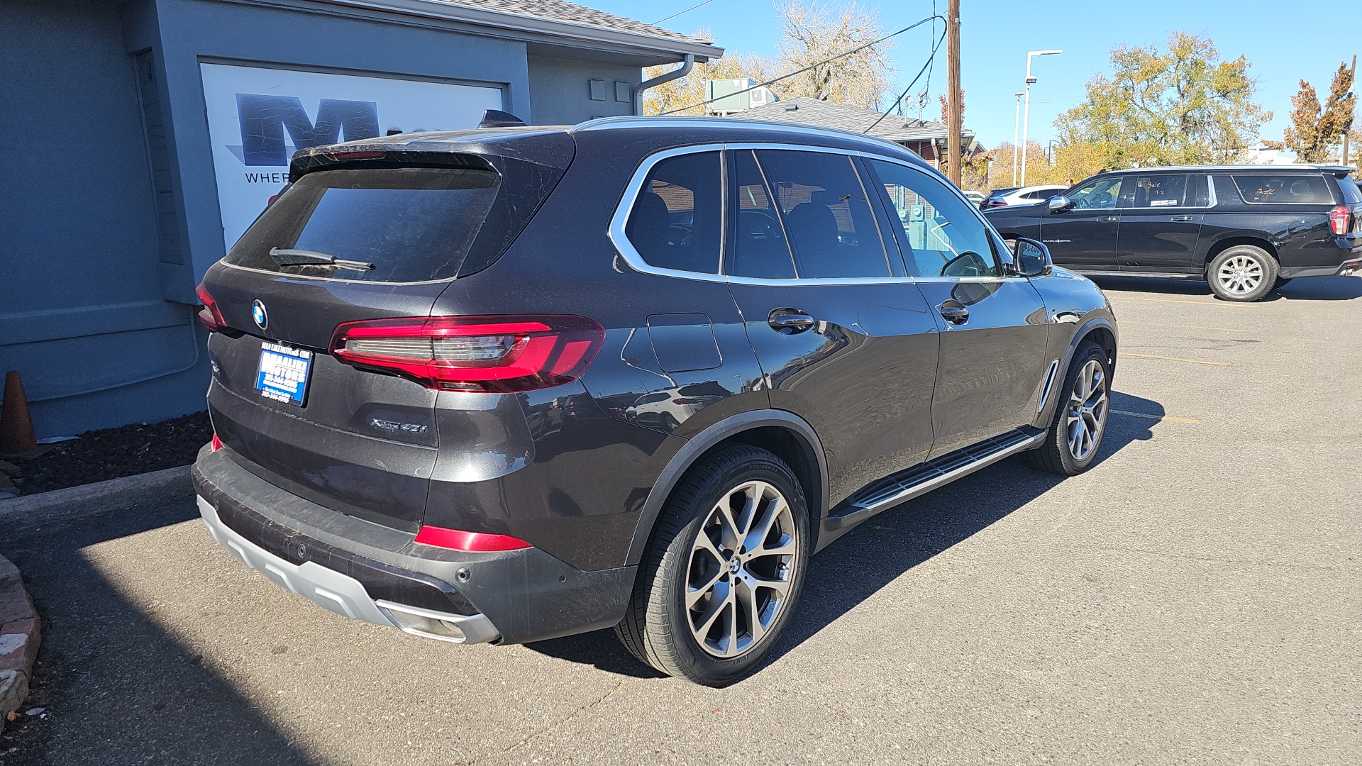 2023 BMW X5 xDrive40i AWD Luxury with Navigation, Sunroof, and 6