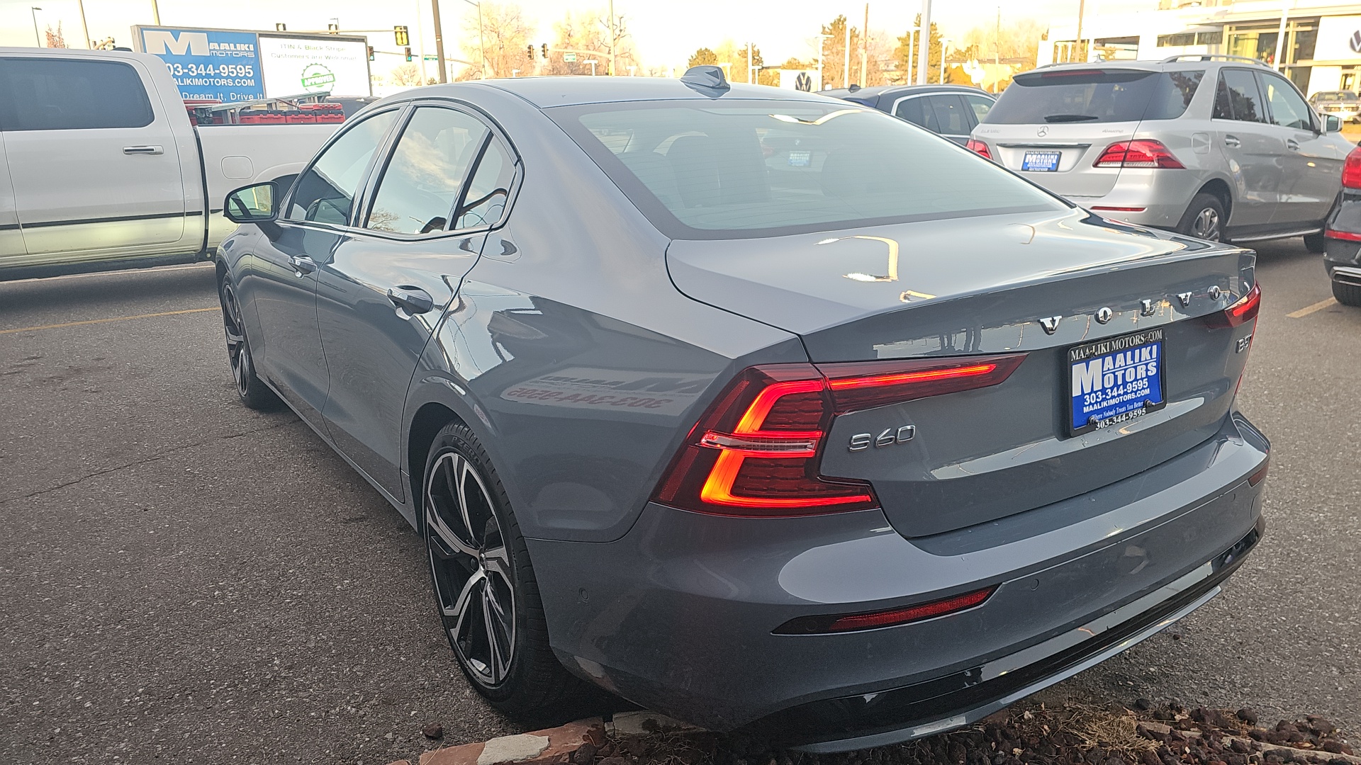 2024 Volvo S60 B5 Ultimate Dark Theme AWD Sedan With Sunroof, Nav 6