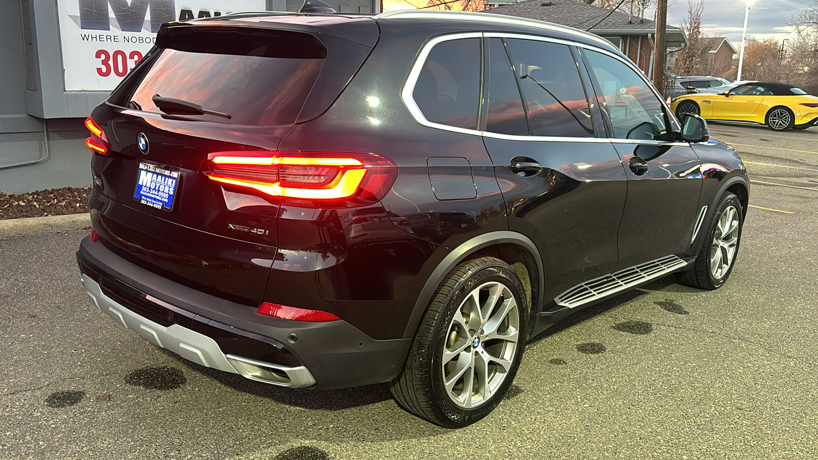 2023 BMW X5 xDrive40i AWD Luxury with Navigation, Sunroof, and 10