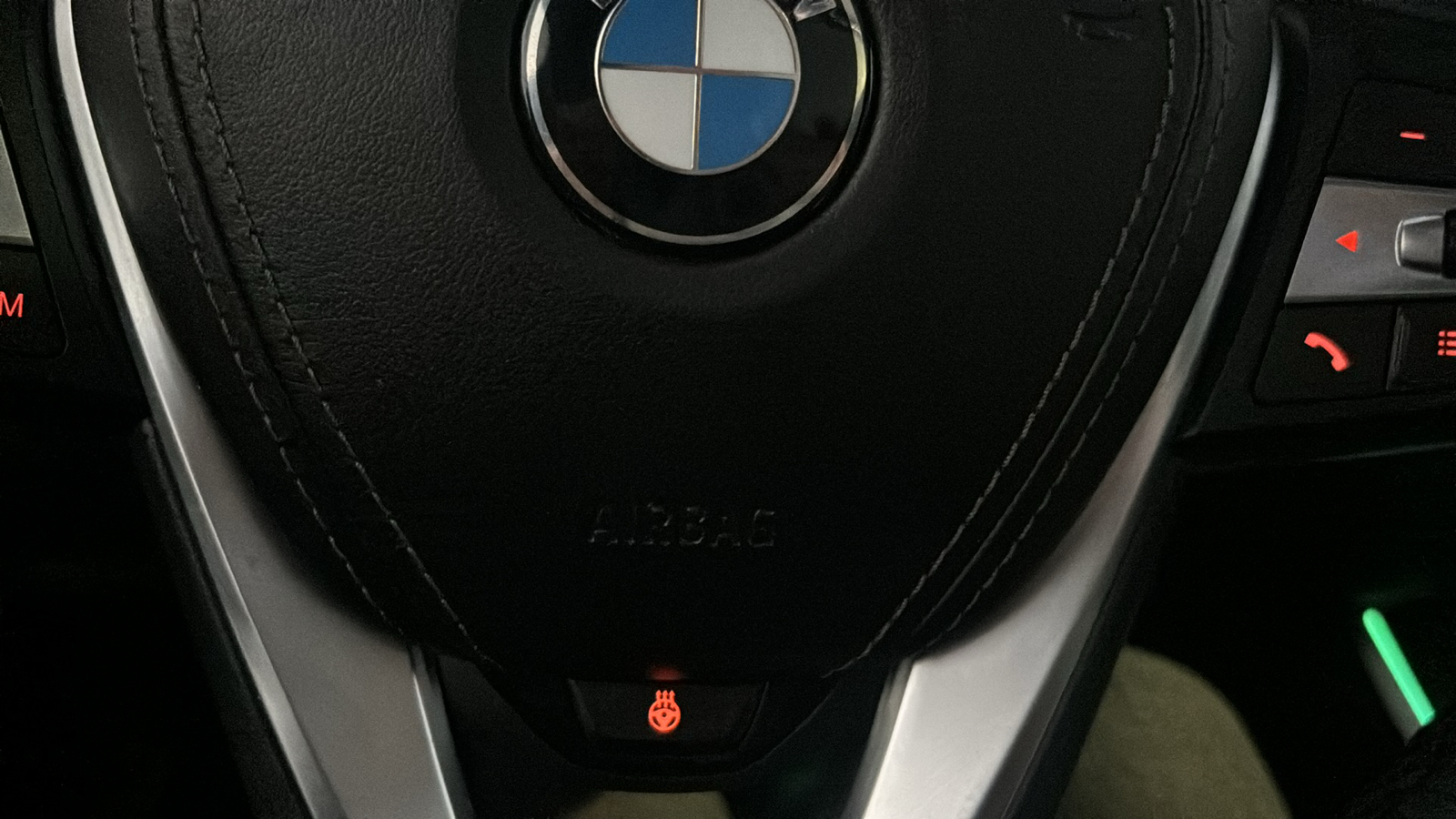 2023 BMW X5 xDrive40i AWD Luxury with Navigation, Sunroof, and 17