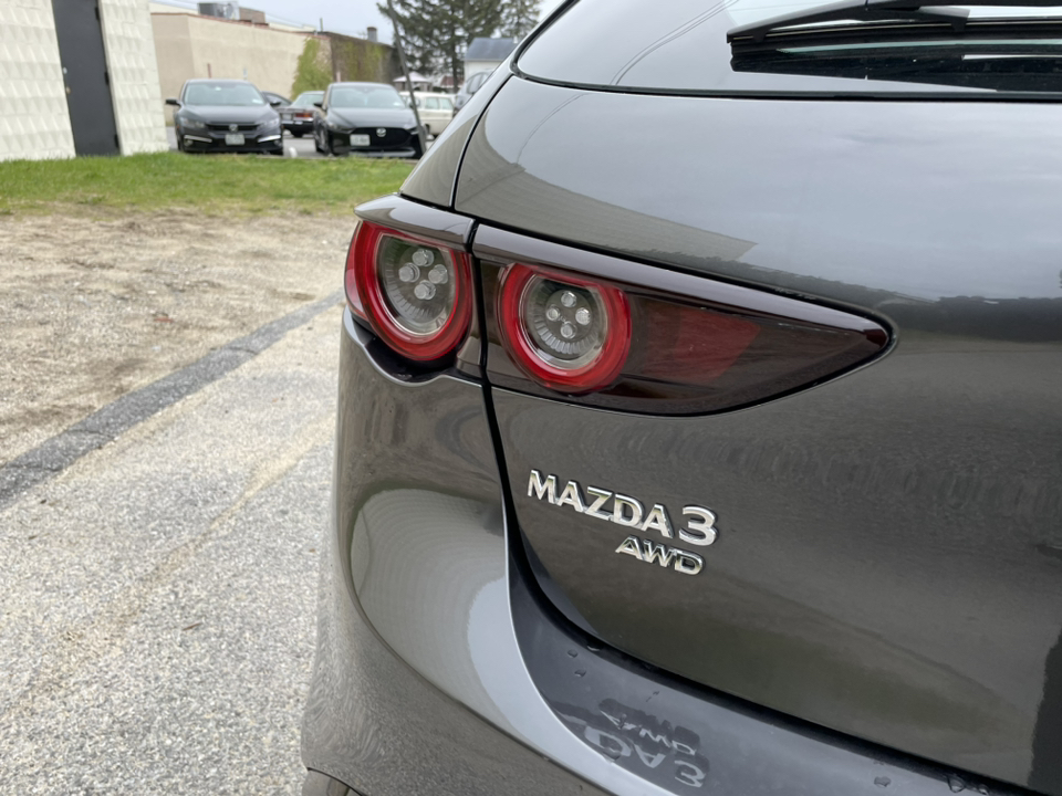 2021 Mazda Mazda3 Select 31