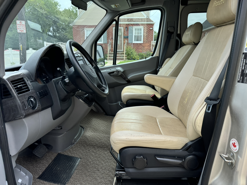 2014 Mercedes-Benz Sprinter 3500 Base 32