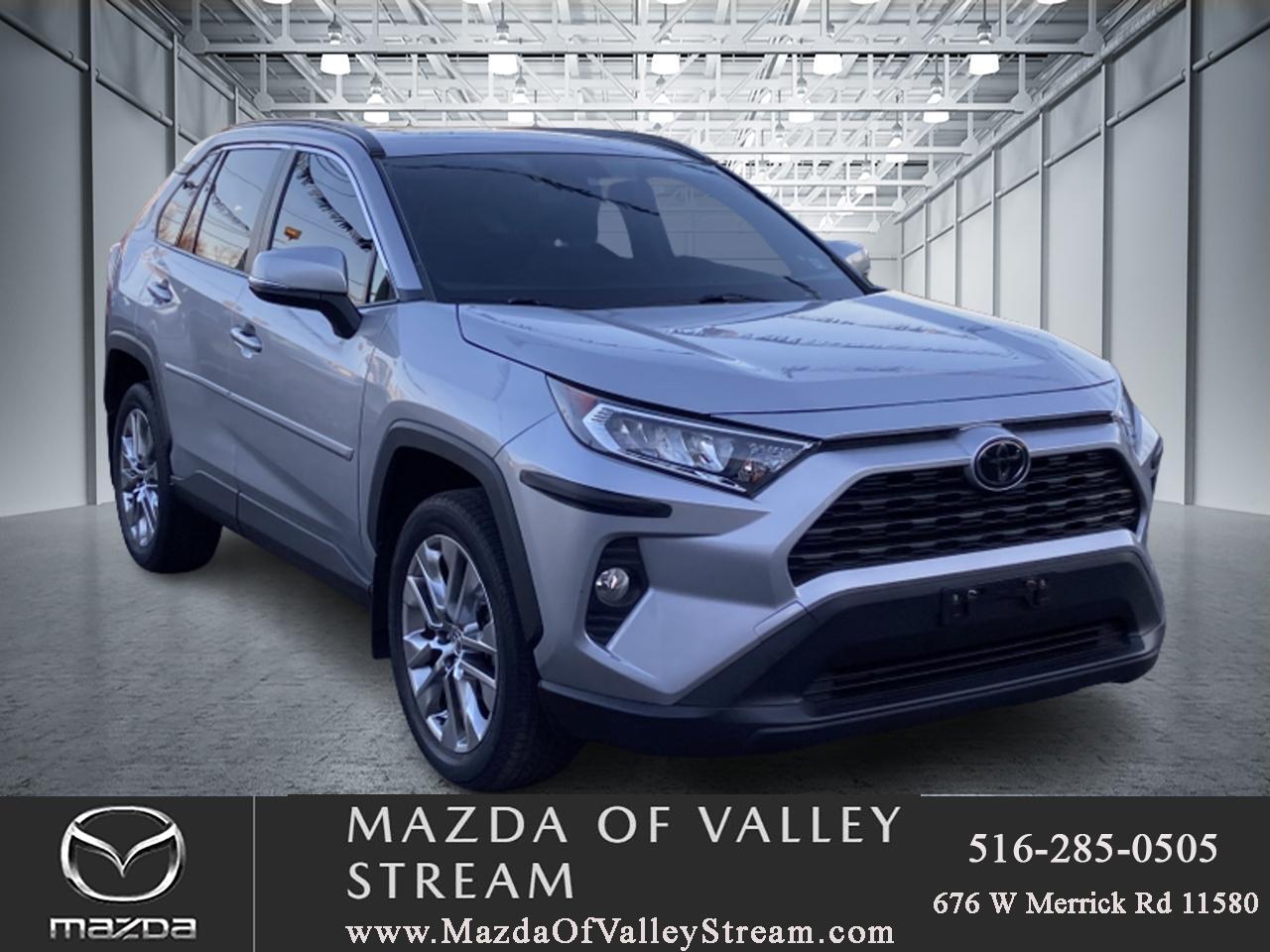 2020 Toyota RAV4 XLE Premium 1