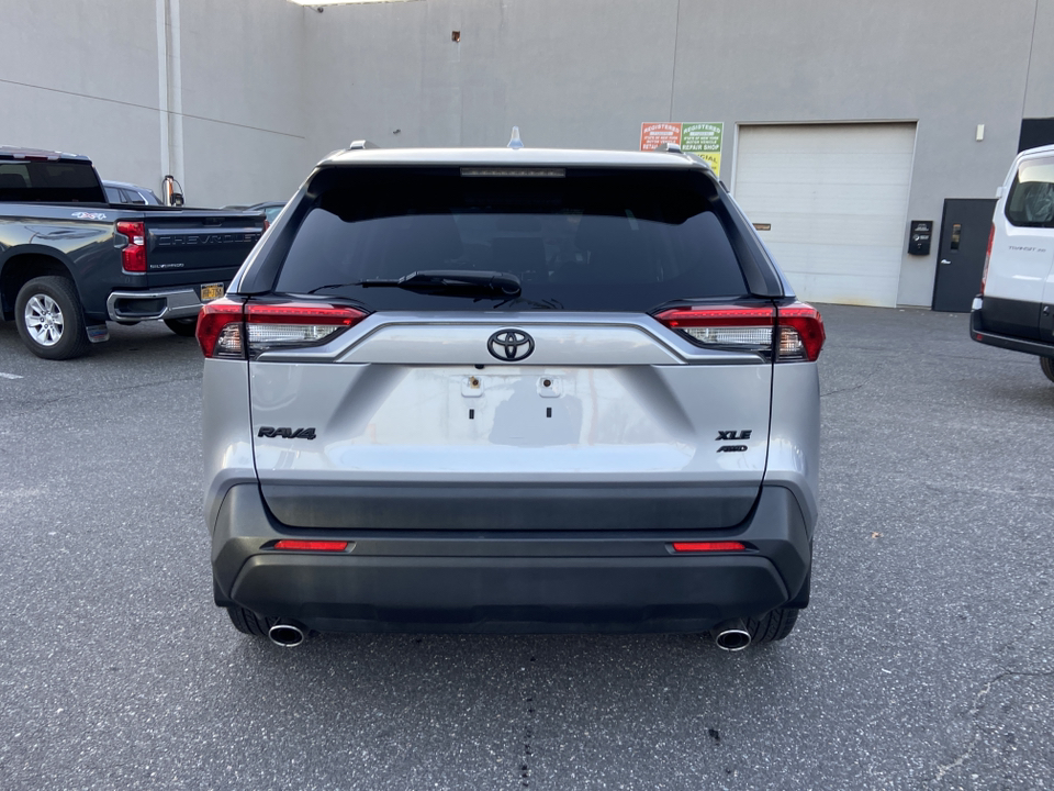 2020 Toyota RAV4 XLE Premium 5