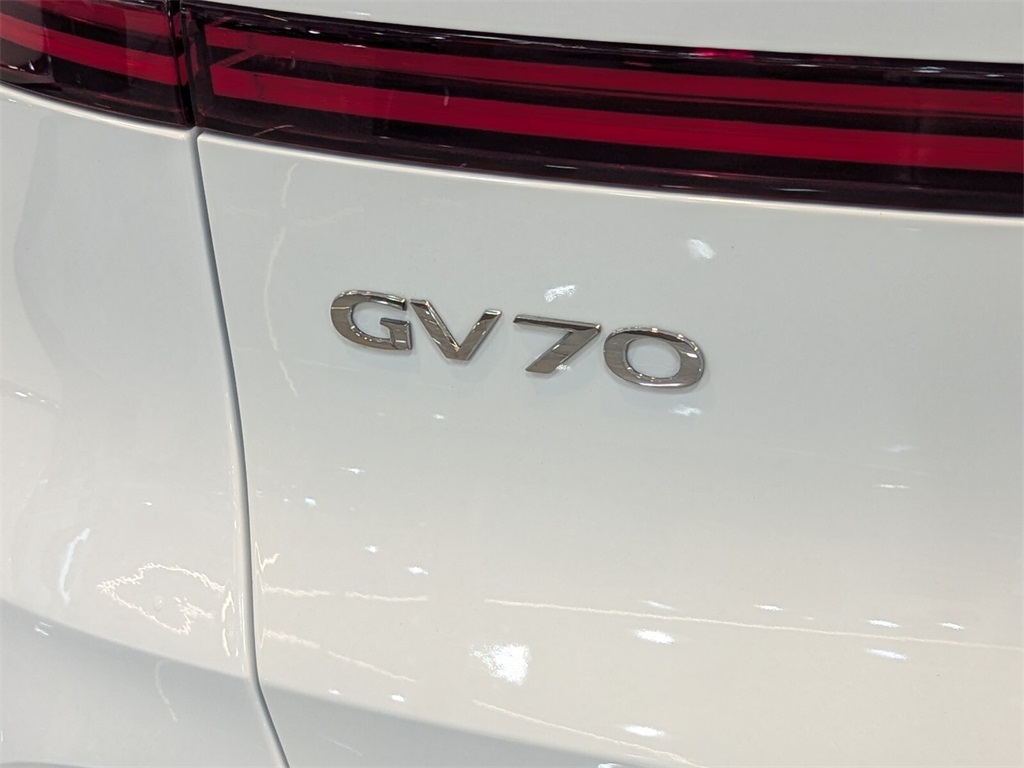 2025 Genesis GV70 3.5T Sport 6