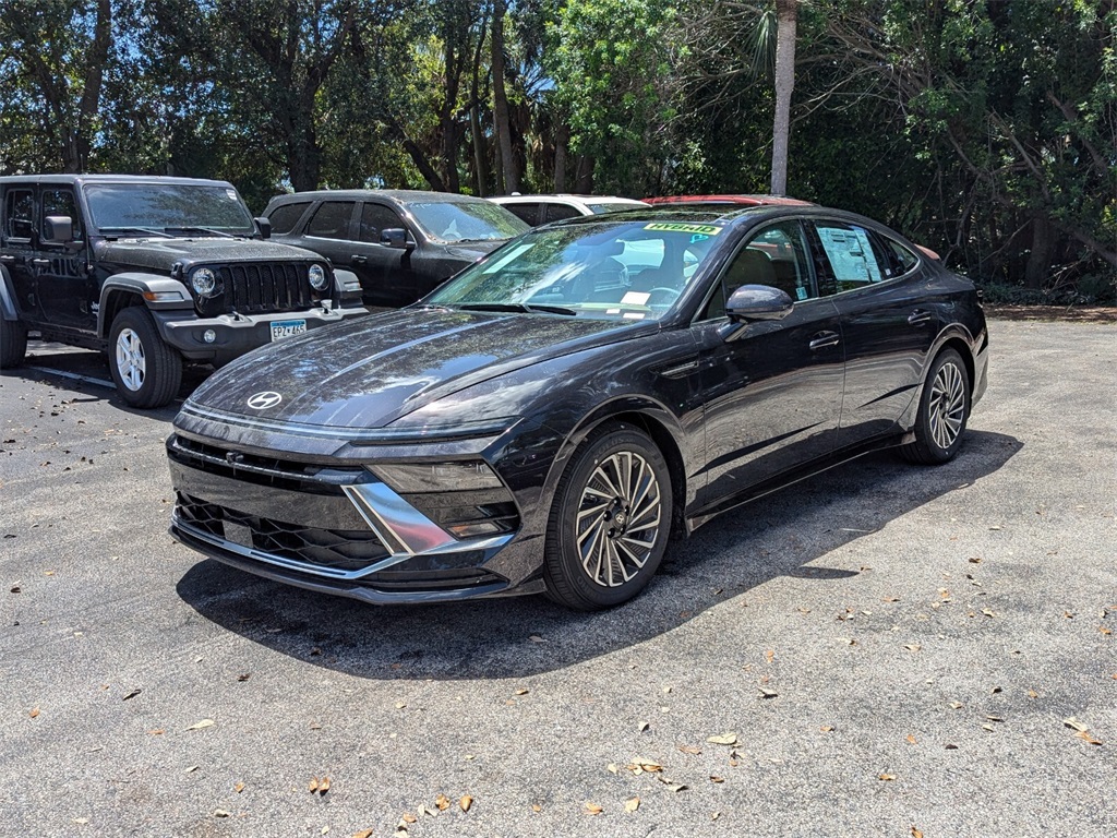 2024 Hyundai Sonata Hybrid Limited 3